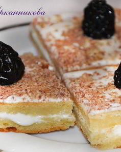 Сметанные пирожные с черносливом