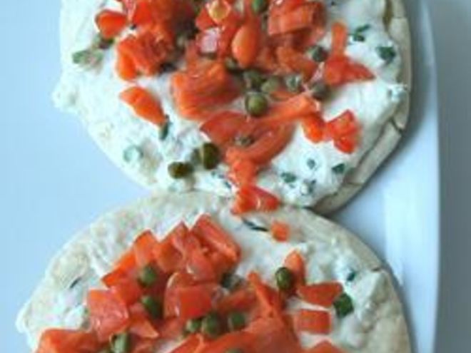 Рецепт мини-пиццы с красной рыбой