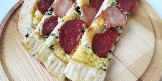 Пиде с колбасой — турецкая пицца