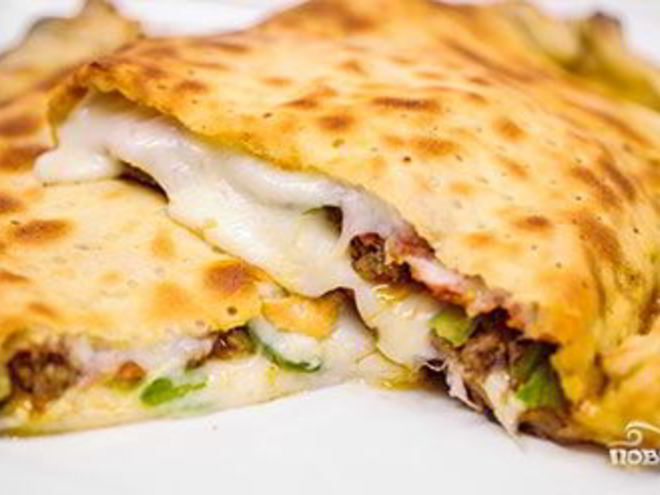 Рецепт пиццы кальцоне с курицей