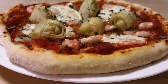 Пицца Посейдон с артишоками и креветками