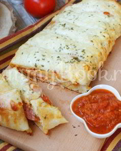 Пицца-рулет Стромболи