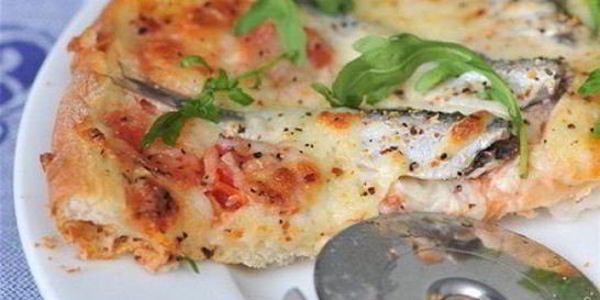 Пицца с анчоусами