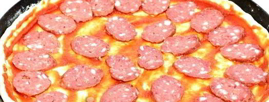 пицца с колбасой, сыром и помидорами. Шаг 7