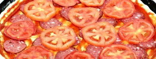пицца с колбасой, сыром и помидорами. Шаг 8