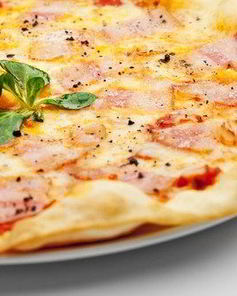 Пицца с корейкой под соусом