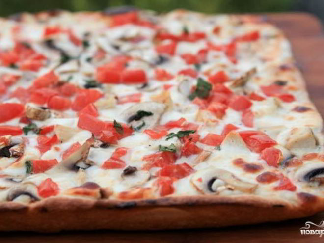 Рецепт пиццы с курицей и грибами