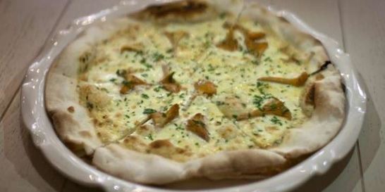 Пицца с лисичками