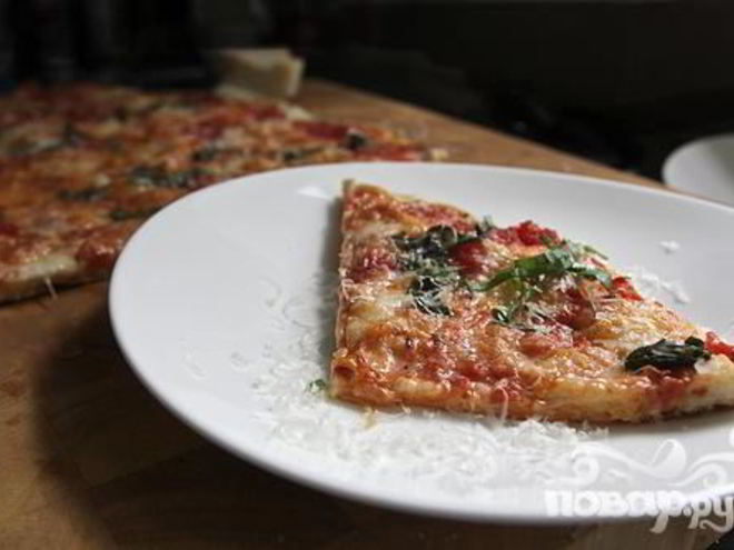 Рецепт пиццы с помидорами и базиликом