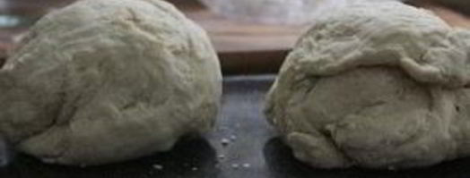 пицца с помидорами и базиликом. Шаг 3