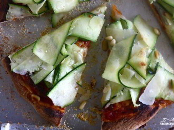 Рецепт пиццы с цуккини и моцареллой