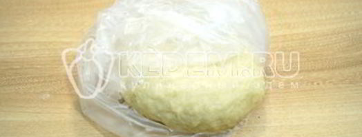 тонкая пицца с моцареллой. Шаг 6