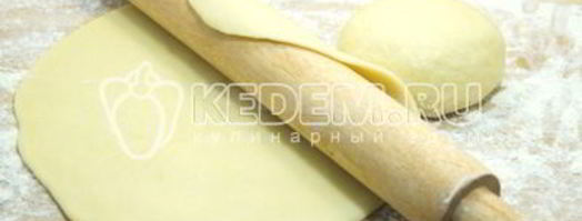 тонкая пицца с моцареллой. Шаг 7