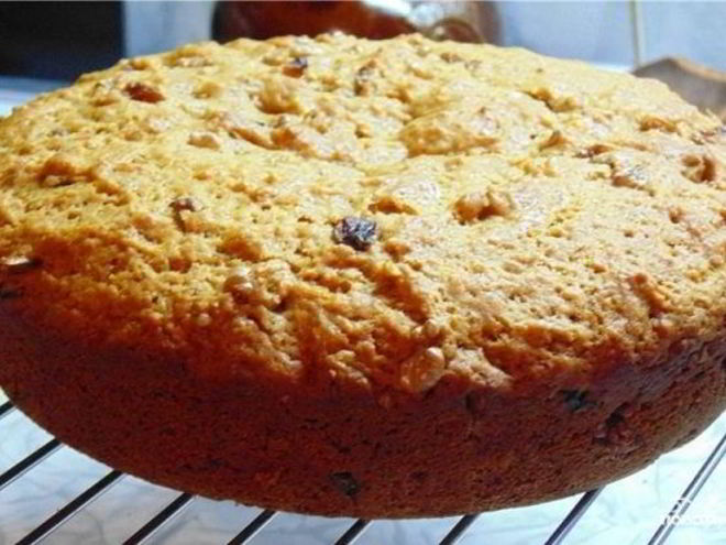 Рецепт коврижки с орехами и изюмом