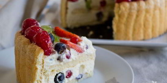 Бисквитная шарлотка