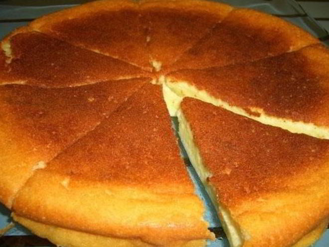 Рецепт пирога шарлотка с творожным намеком с яблоками