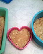 Шарлотка на ряженке с яблоками