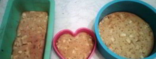 шарлотка на ряженке с яблоками. Шаг 8