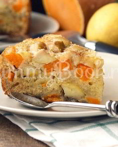 Шарлотка с тыквой и яблоками в мультиварке