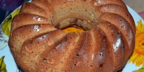 Шарлотка с вареньем