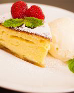 Шарлотка с яблоками и лимоном