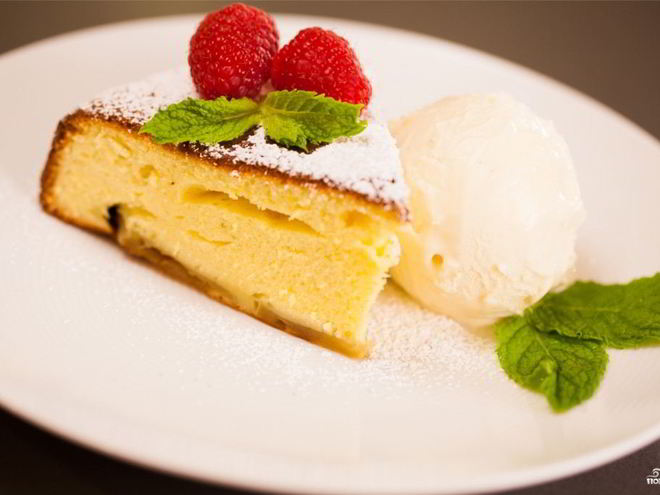 Рецепт шарлотки с яблоками и лимоном