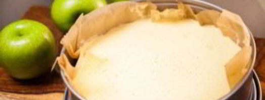 шарлотка с яблоками и лимоном. Шаг 8