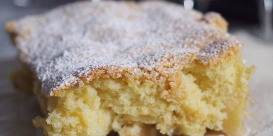 Шарлотка с яблоками простая