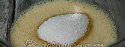 шарлотка с яблоками в мультиварке. Шаг 6