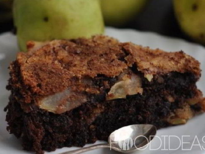 Рецепт шоколадной шарлотки с яблоками