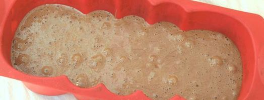 шоколадная шарлотка с ягодами. Шаг 4