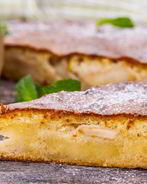 Яблочная шарлотка на сковороде