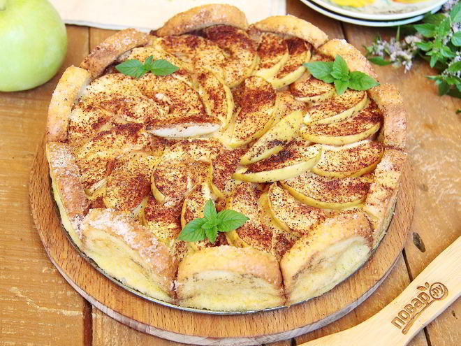 Рецепт яблочной шарлотки с хлебом