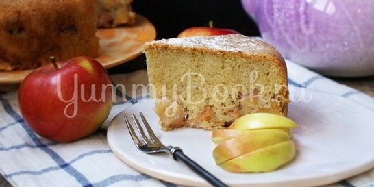 Яблочная шарлотка в мультиварке