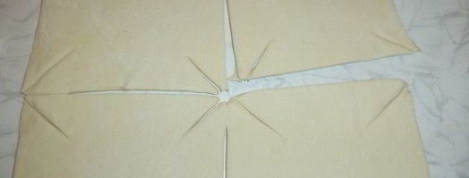 слойки с абрикосами. Шаг 2