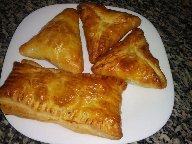 Рецепт слоек с картофелем и грибами из слоеного теста