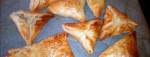 слойки с картофелем и грибами из слоеного теста. Шаг 10