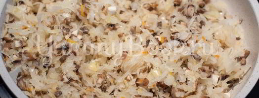 слойки с квашеной капустой и грибами. Шаг 3