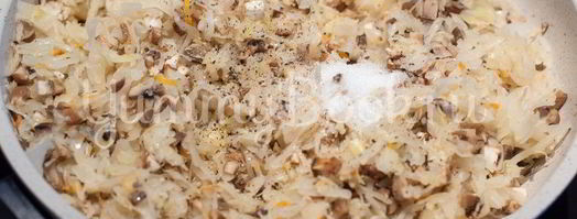 слойки с квашеной капустой и грибами. Шаг 4