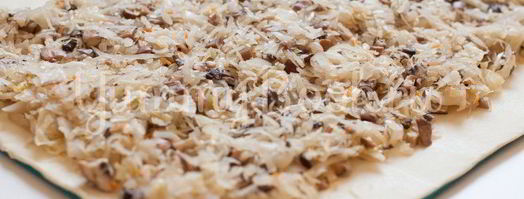 слойки с квашеной капустой и грибами. Шаг 6