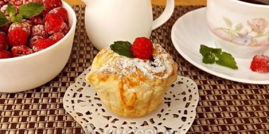 Слойки с малиной и шоколадом