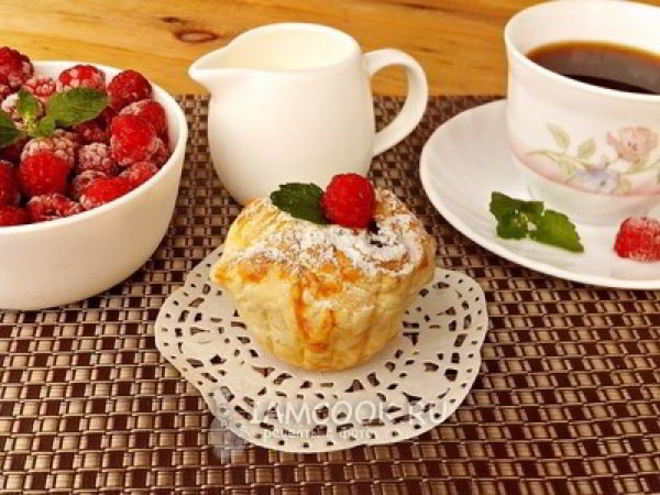 Рецепт слоек с малиной и шоколадом