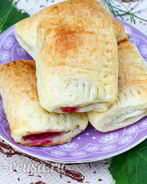 Слойки с малиной