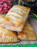 Слойки с творогом из готового слоеного теста