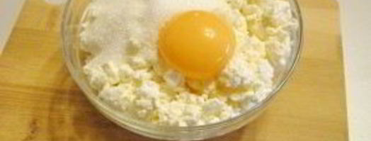 слойки с творогом из готового слоеного теста. Шаг 2