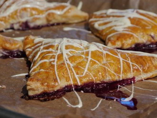 Рецепт слоек с вишней и белым шоколадом