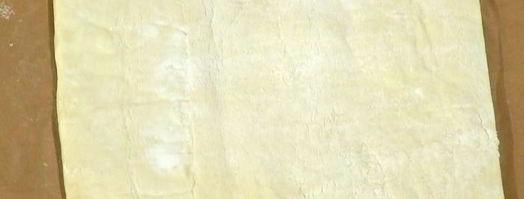 слойки с вишней и белым шоколадом. Шаг 3