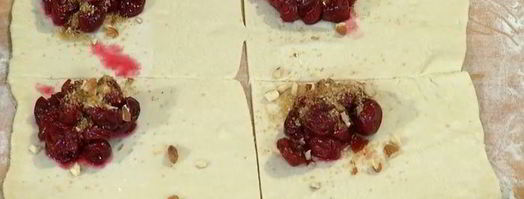 слойки с вишней и белым шоколадом. Шаг 7