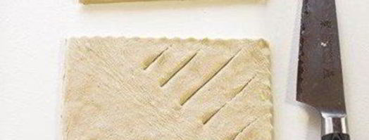 слойки с вишней. Шаг 3