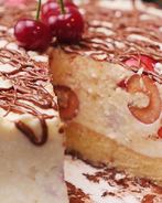 Сырник с черешней